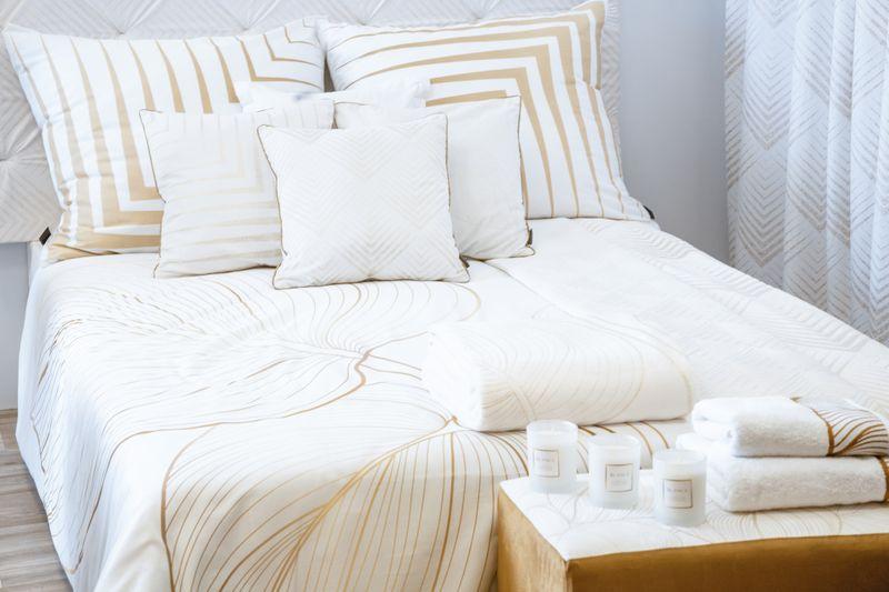 KOMPLET POŚCIELI 160x200 cm makosatyna biała wzór 1-5