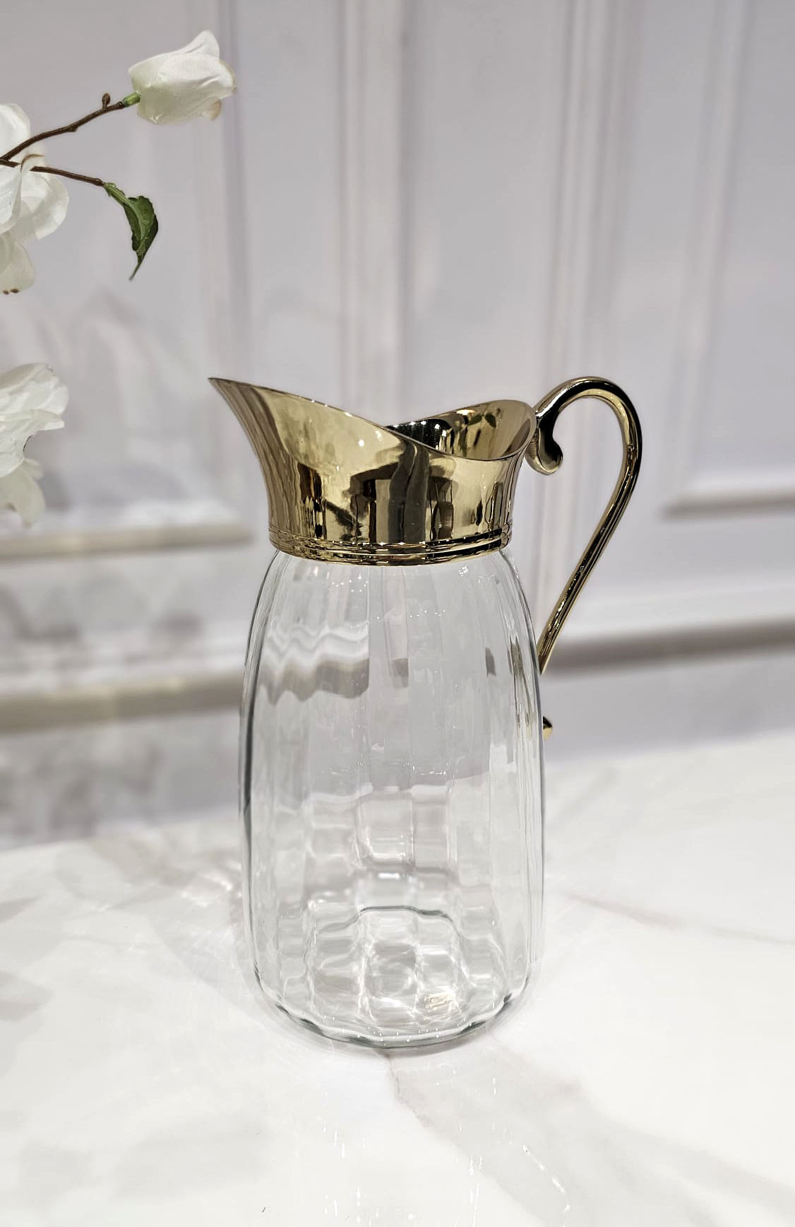 DZBANEK szklany z metalową złotą rączką glamour DZBANEK szklany z metalową złotą rączką glamour