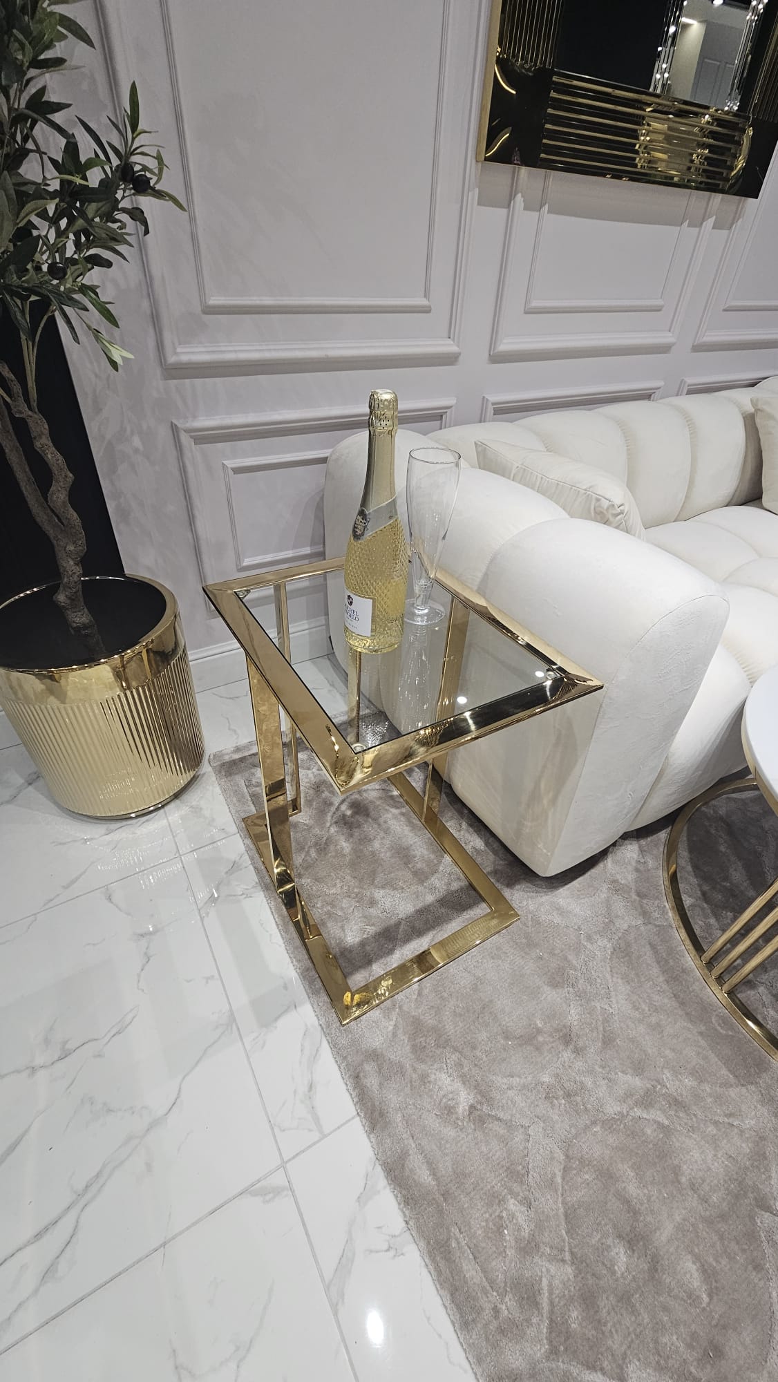 STOLIK POMOCNICZY HUDSON złoto szklany styl nowoczesny I, ekskluzywny STOLIK POMOCNICZY HUDSON złoto szklany styl nowoczesny I, ekskluzywny