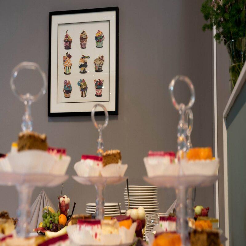 OBRAZ PRZESTRZENNY CUP CAKES wielokolorowy z babeczkami muffin styl nowoczesny 5