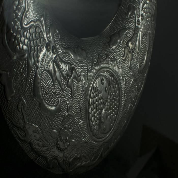 OBRAZ PRZESTRZENNY NECKLESS srebrny naszyjnik w grubej metalowej ramie styl nowoczesnywer1a