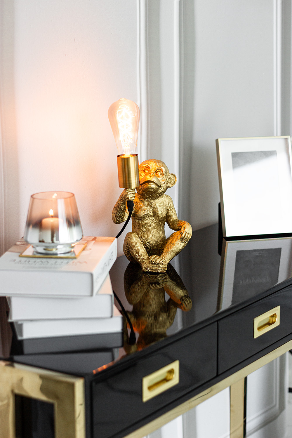 LAMPA STOŁOWA w kształcie małpy złota nowoczesna, nowoczesna