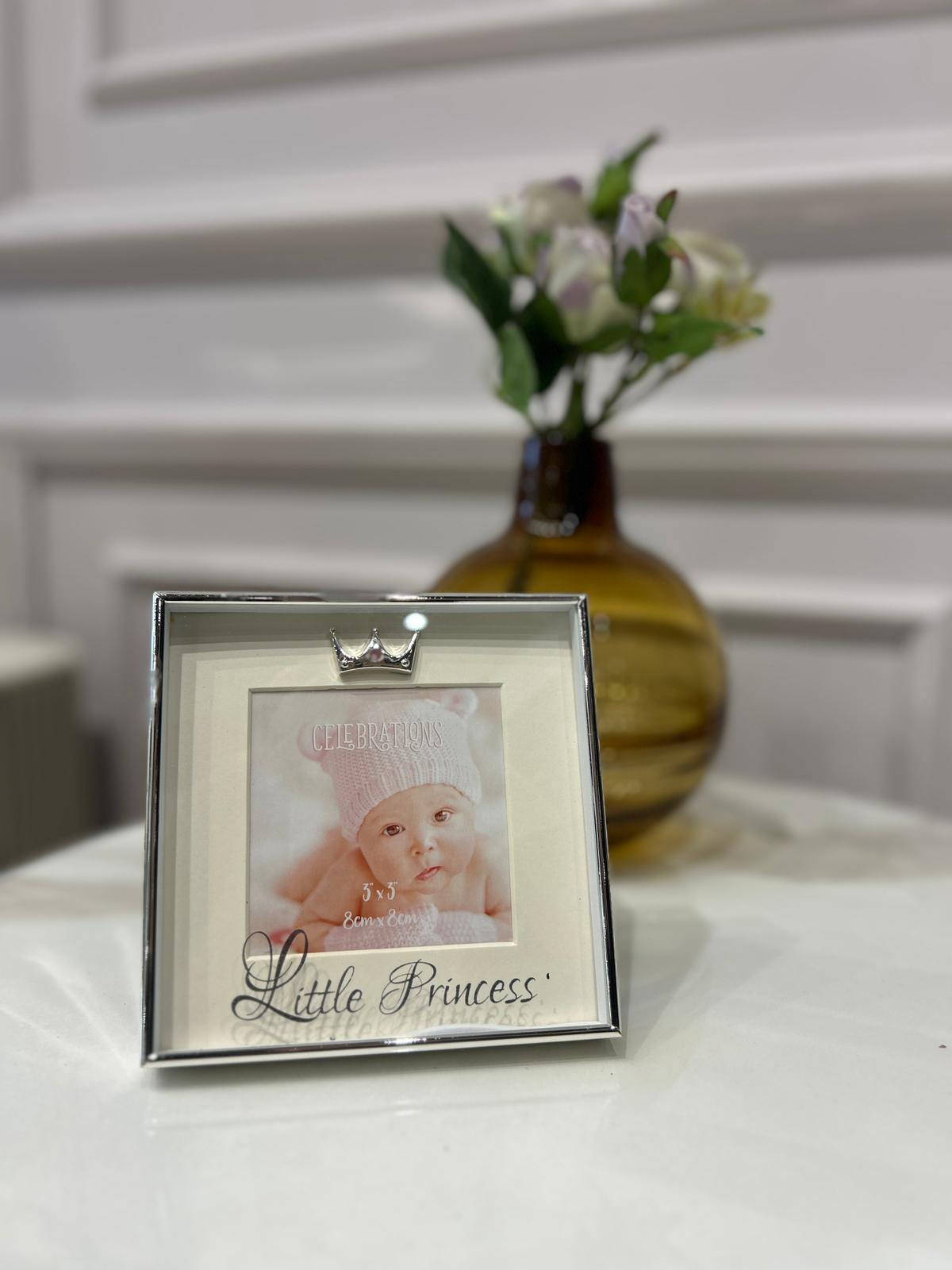 RAMKA NA ZDJĘCIA LITTLE PRINCESS srebrna 8×8 cm, ekskluzywna