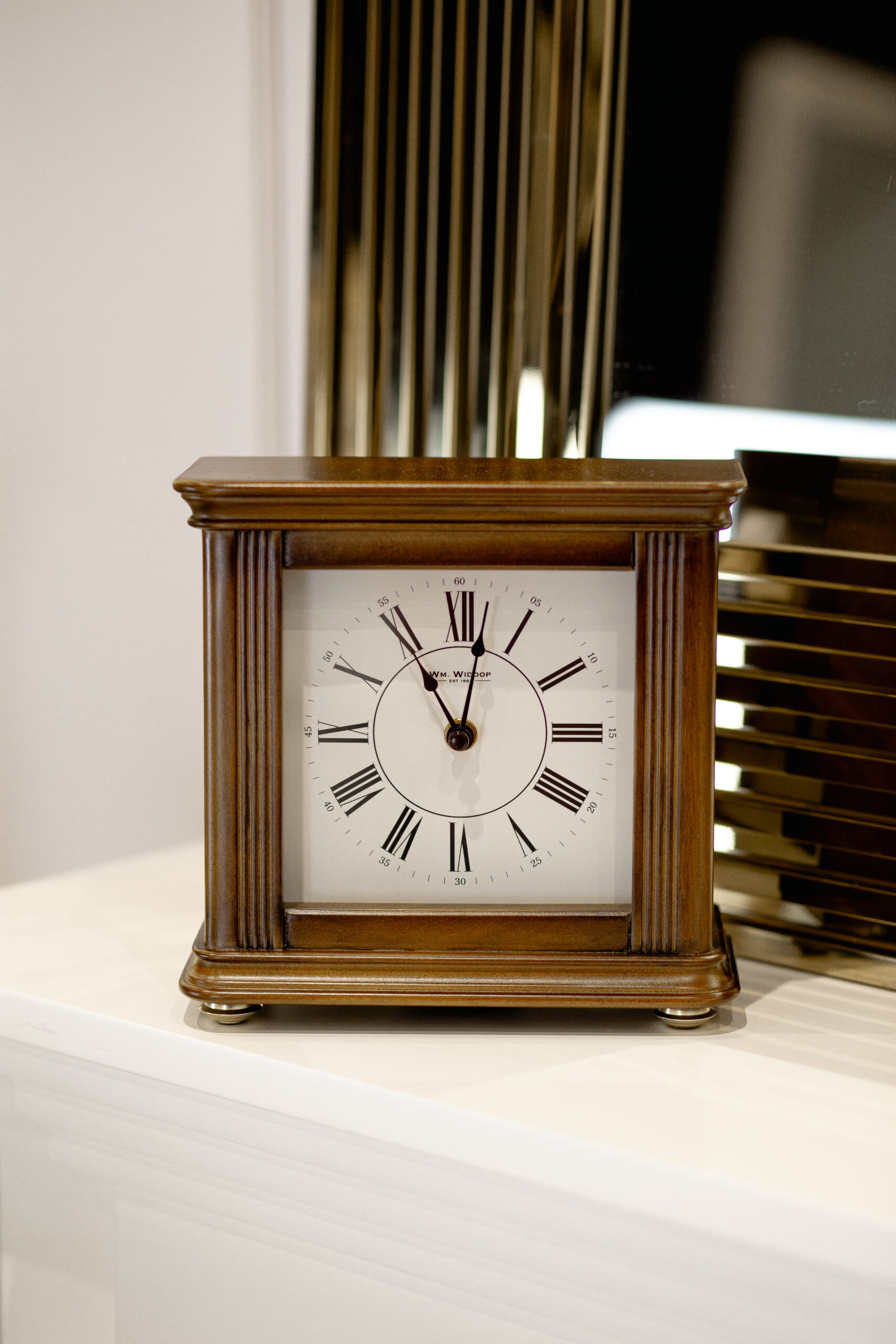 ZEGAR STOJĄCY z drewnianą brązową ramą klasyczny, piękny ZEGAR STOJĄCY z drewnianą brązową ramą klasyczny, piękny