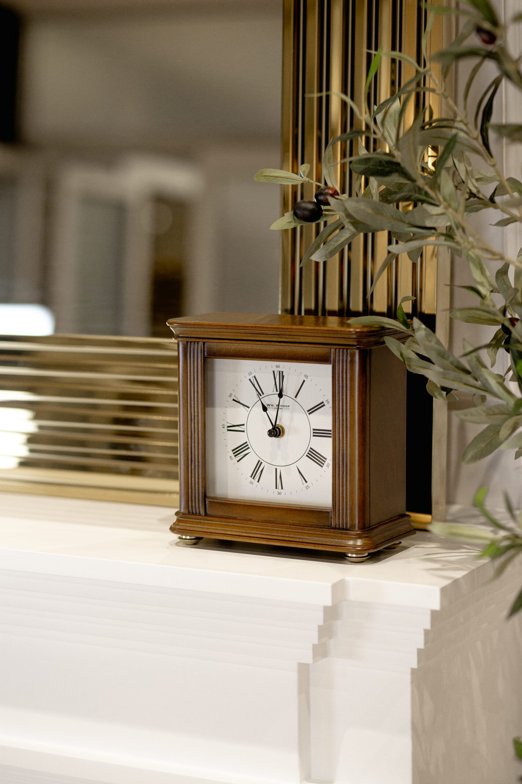 ZEGAR STOJĄCY z drewnianą brązową ramą klasyczny, wyjątkowy ZEGAR STOJĄCY z drewnianą brązową ramą klasyczny, wyjątkowy