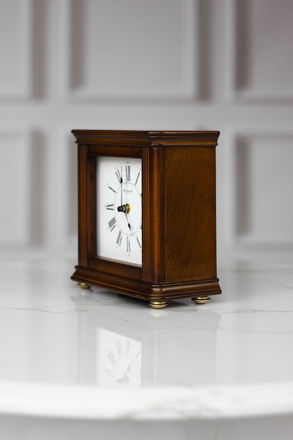 ZEGAR STOJĄCY z drewnianą brązową ramą klasyczny, wyjątkowy ZEGAR STOJĄCY z drewnianą brązową ramą klasyczny, wyjątkowy