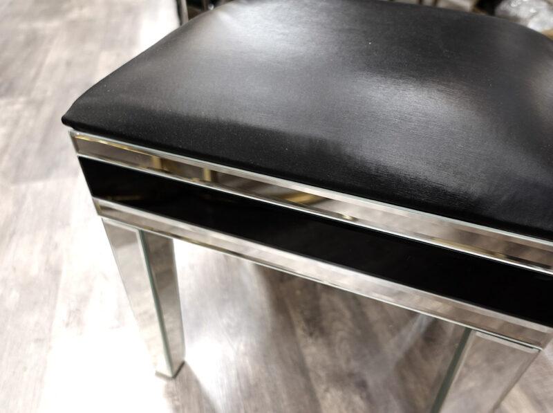 TABORET srebrne nogi czarne materiałowe siedzisko styl glamour 3 TABORET srebrne nogi czarne materiałowe siedzisko styl glamour 3