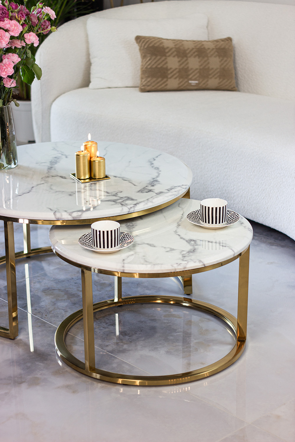 ZESTAW STOLIKÓW KAWOWYCH 2w1 blat z konglomeratu marmurowego złota podstawa styl glamour, wyjątkowy ZESTAW STOLIKÓW KAWOWYCH 2w1 blat z konglomeratu marmurowego złota podstawa styl glamour, wyjątkowy