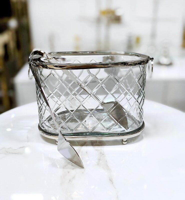 COOLER szklany owalny ze srebrnymi elementami i szczypcami glamour 2 COOLER szklany owalny ze srebrnymi elementami i szczypcami glamour 2