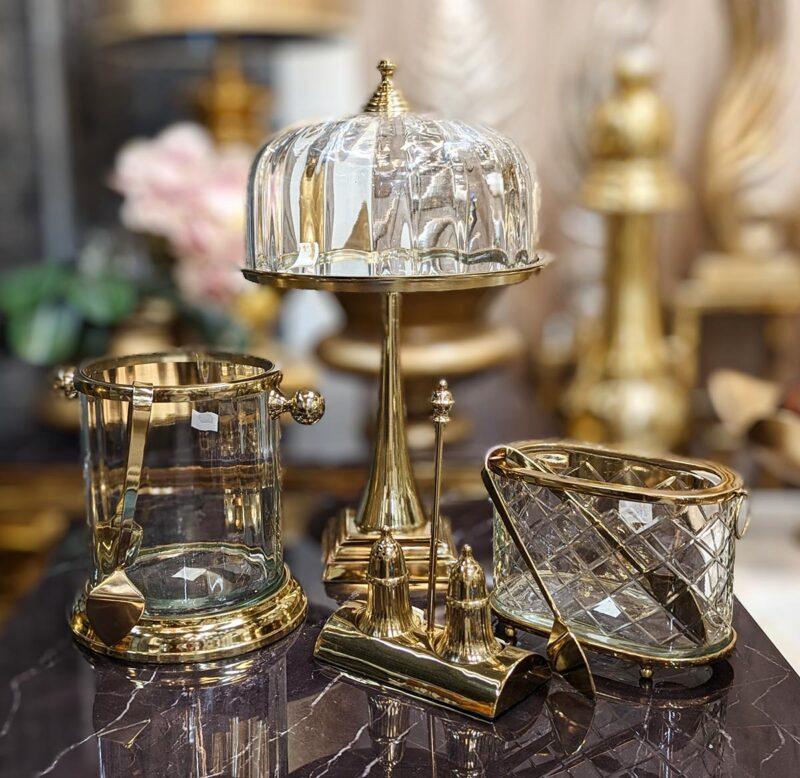 PATERA złota na nóżce ze szklaną osłonką klasyczna3