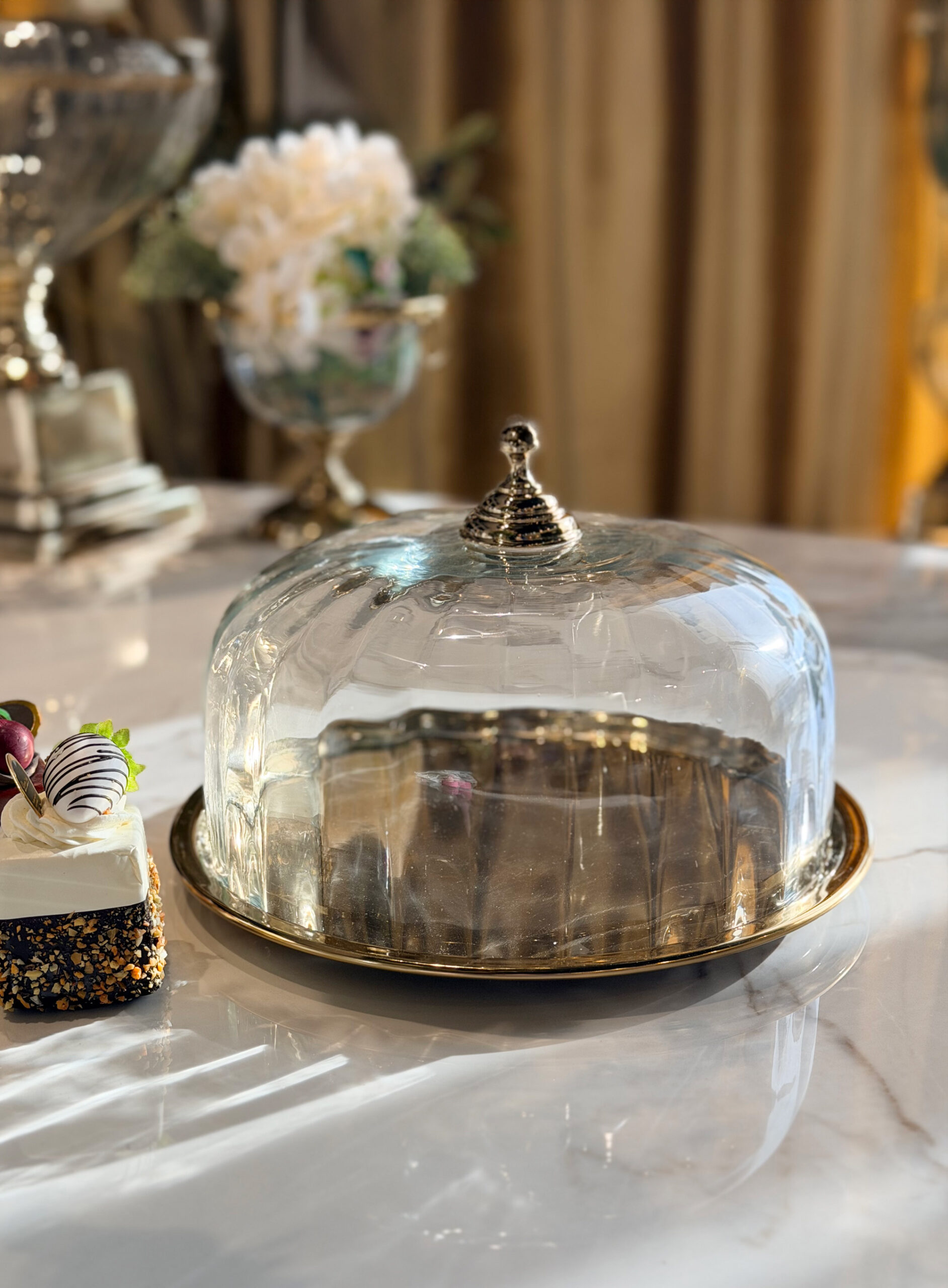 PATERA złota ze szklaną osłonką klasyczna PATERA złota ze szklaną osłonką klasyczna