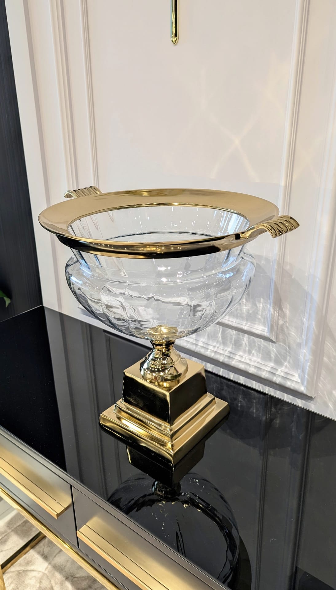 WAZON SZKLANY PUCHAR ze złotym detalem nowoczesny WAZON SZKLANY PUCHAR ze złotym detalem nowoczesny