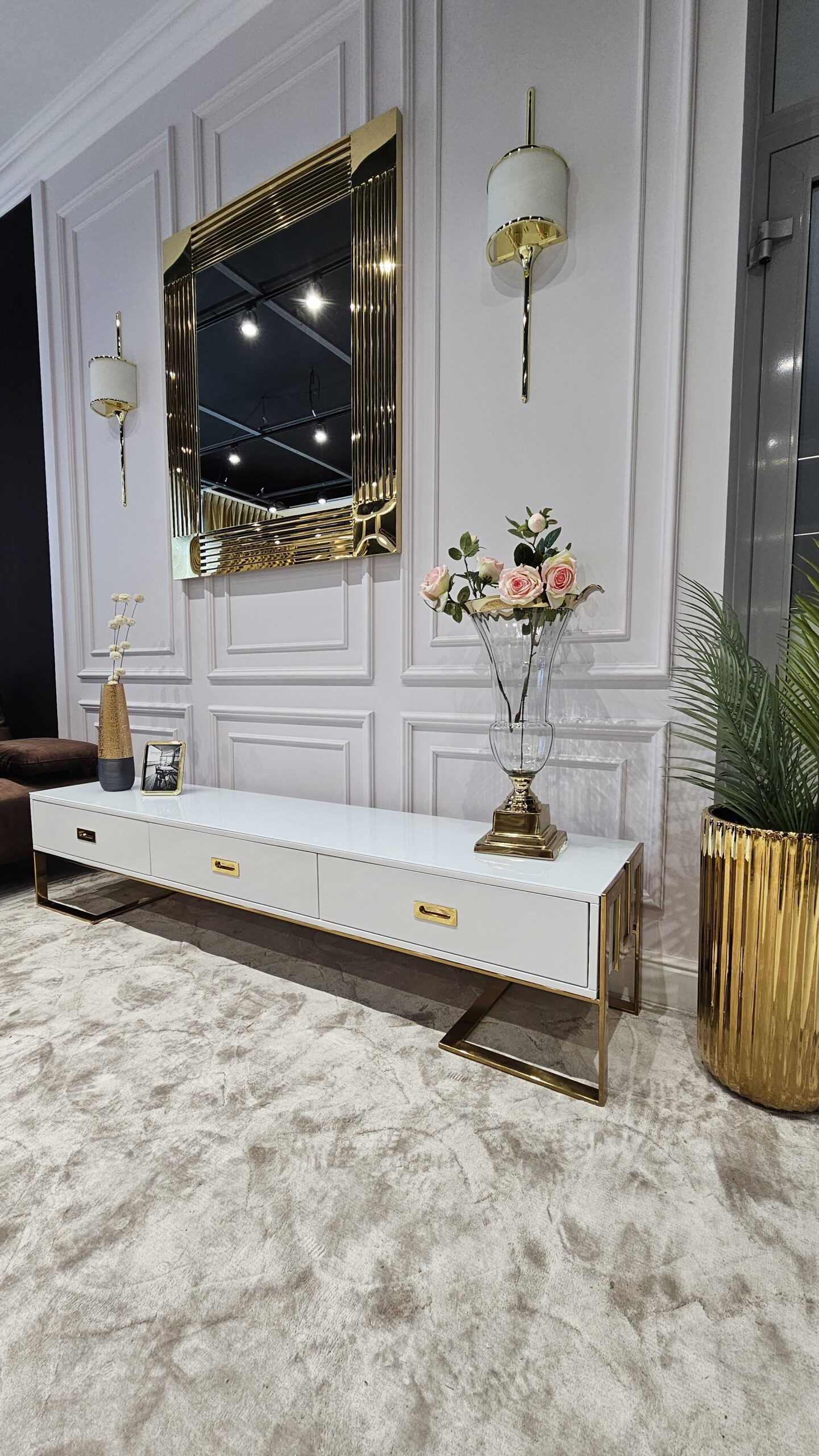 SZAFKA RTV Espiro biała prostokątna złote wykończenie styl glamour nowoczesny, wyjątkowa