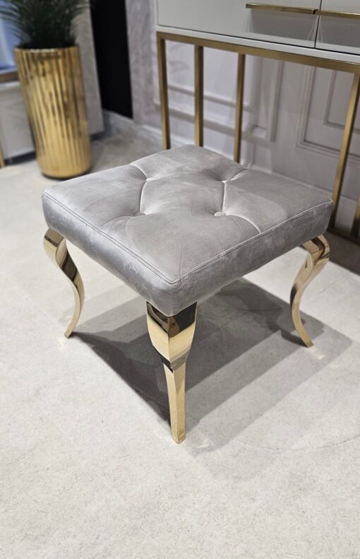 TABORET Lyon tapicerowany, pikowany, złote nogi, stal nierdzewna, glamour kaszmir