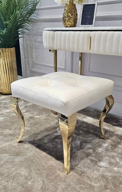 TABORET Lyon tapicerowany, pikowany, złote nogi, stal nierdzewna, glamour krem 1