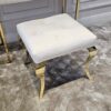 TABORET Lyon tapicerowany, pikowany, złote nogi, stal nierdzewna, glamour krem 2