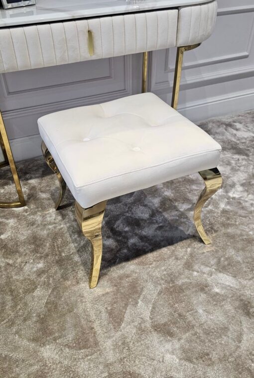 TABORET Lyon tapicerowany, pikowany, złote nogi, stal nierdzewna, glamour krem 2