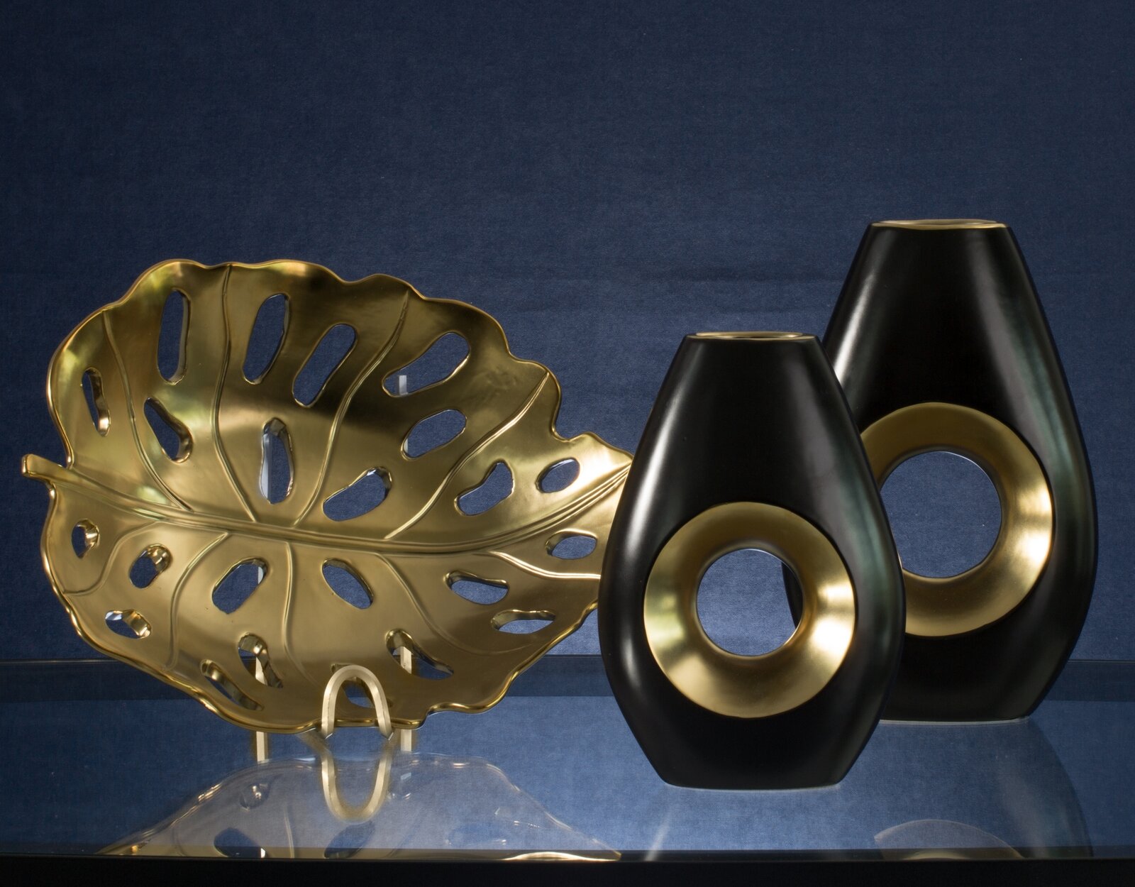 PATERA DEKORACYJNA MIRA ceramiczna, w kształcie liścia monstery, styl glamour, ekskluzywna PATERA DEKORACYJNA MIRA ceramiczna, w kształcie liścia monstery, styl glamour, ekskluzywna