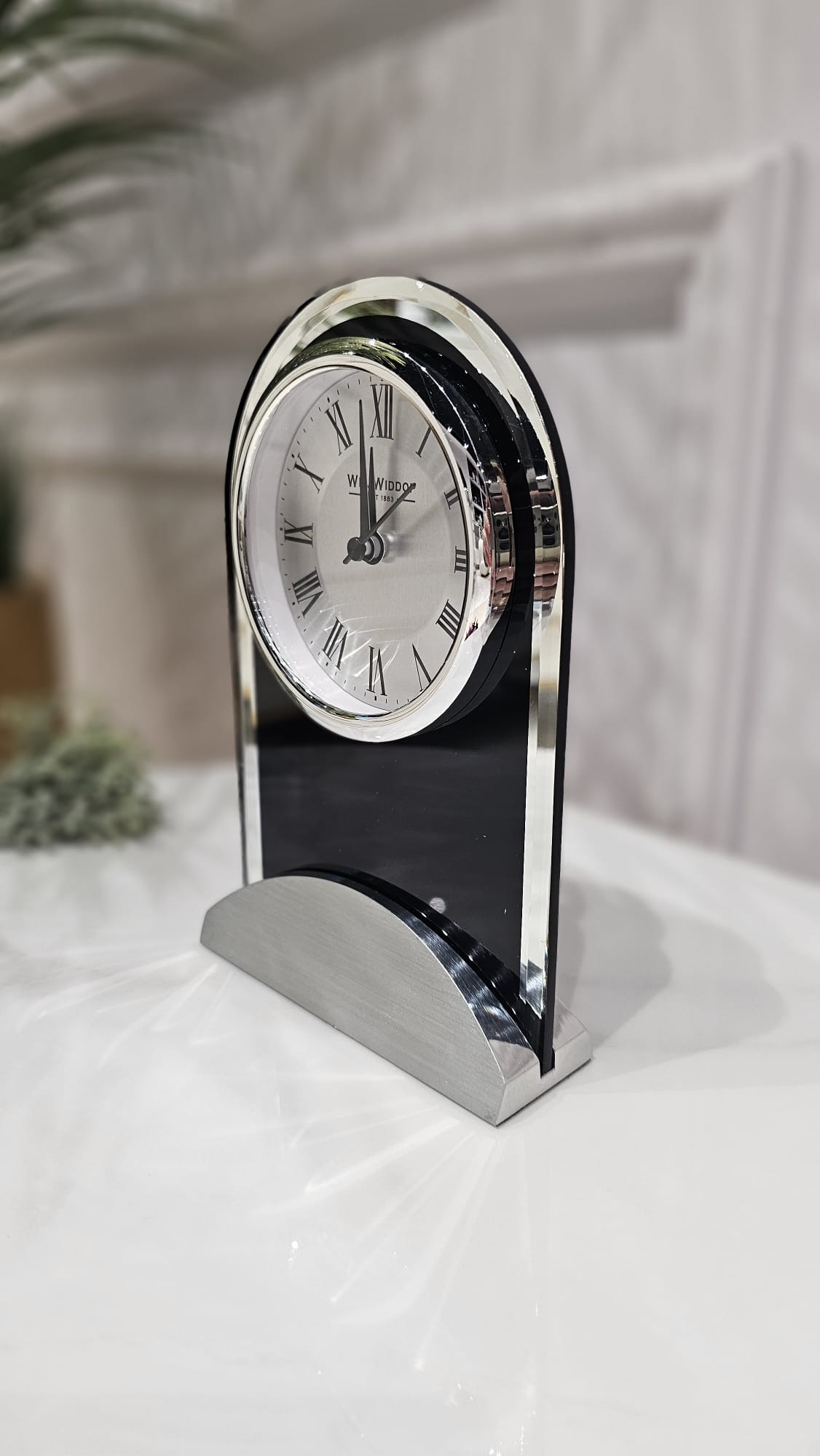 ZEGAR STOJACY kominkowy, czarny, szklany z aluminiową podstawą, piękny