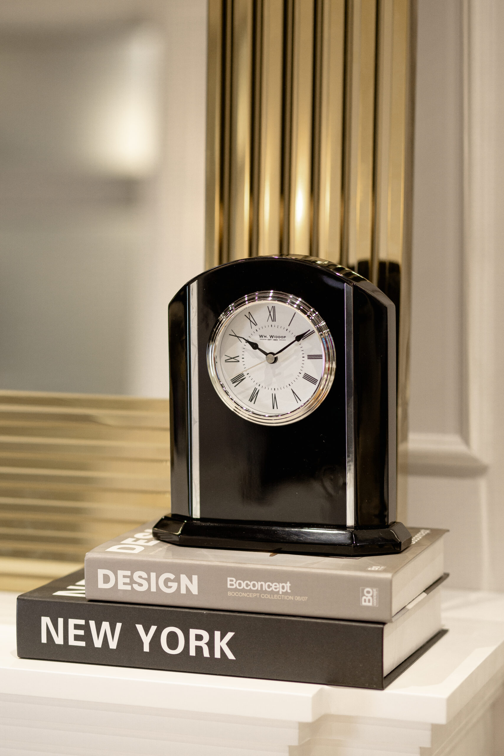 ZEGAR STOJĄCY kominkowy z drewna fortepianowego i szkła, czarny