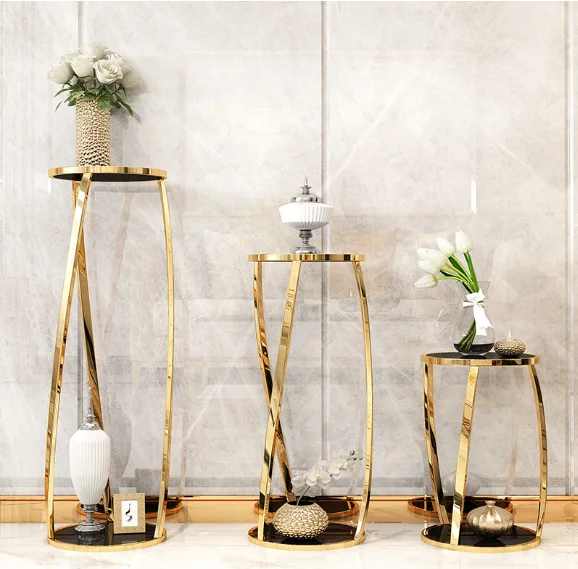 STOLIK POMOCNICZY szklany, czarny blat, złoty stelaż, styl glamour