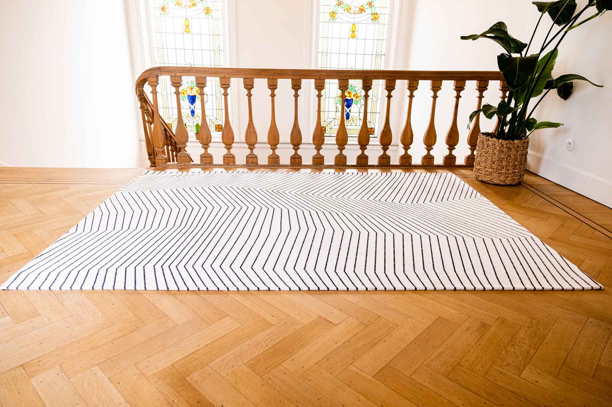 DYWAN San Adreas White Black, biały, geometryczny wzór, czarne linie, nowoczesny, wyjątkowy