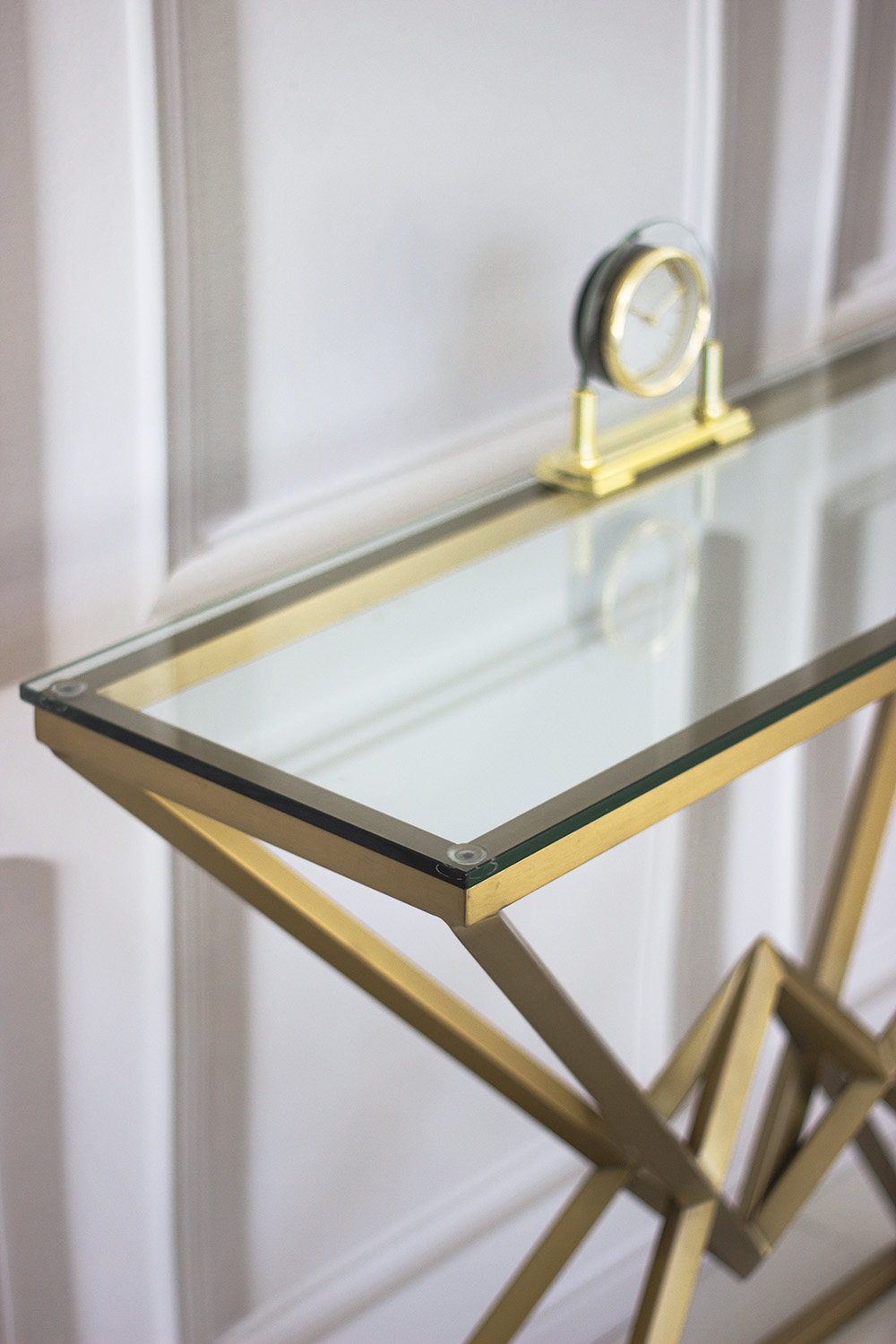 KONSOLA Grand mosiężna, wąska, szklany blat, styl glamour, wyjątkowa KONSOLA Grand mosiężna, wąska, szklany blat, styl glamour, wyjątkowa