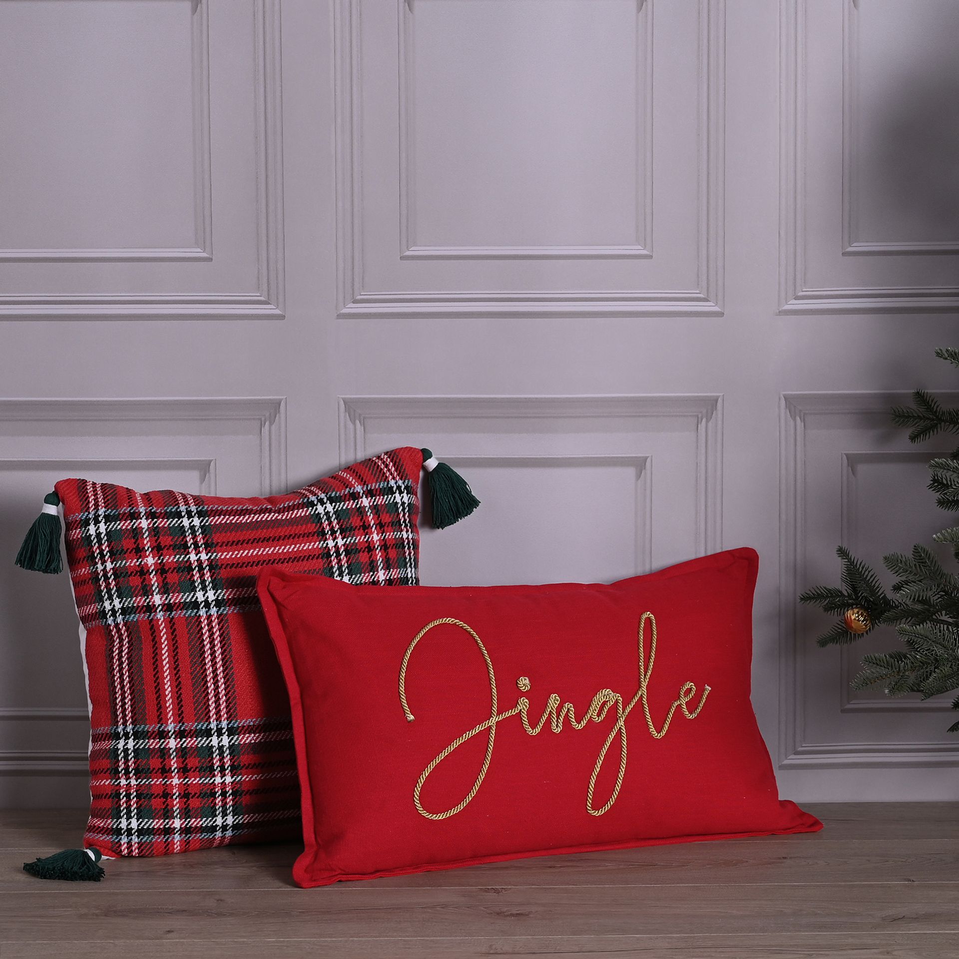 PODUSZKA bawełniana, czerwona w świąteczną kratę, kwadratowa, elegancka PODUSZKA bawełniana, czerwona w świąteczną kratę, kwadratowa, elegancka