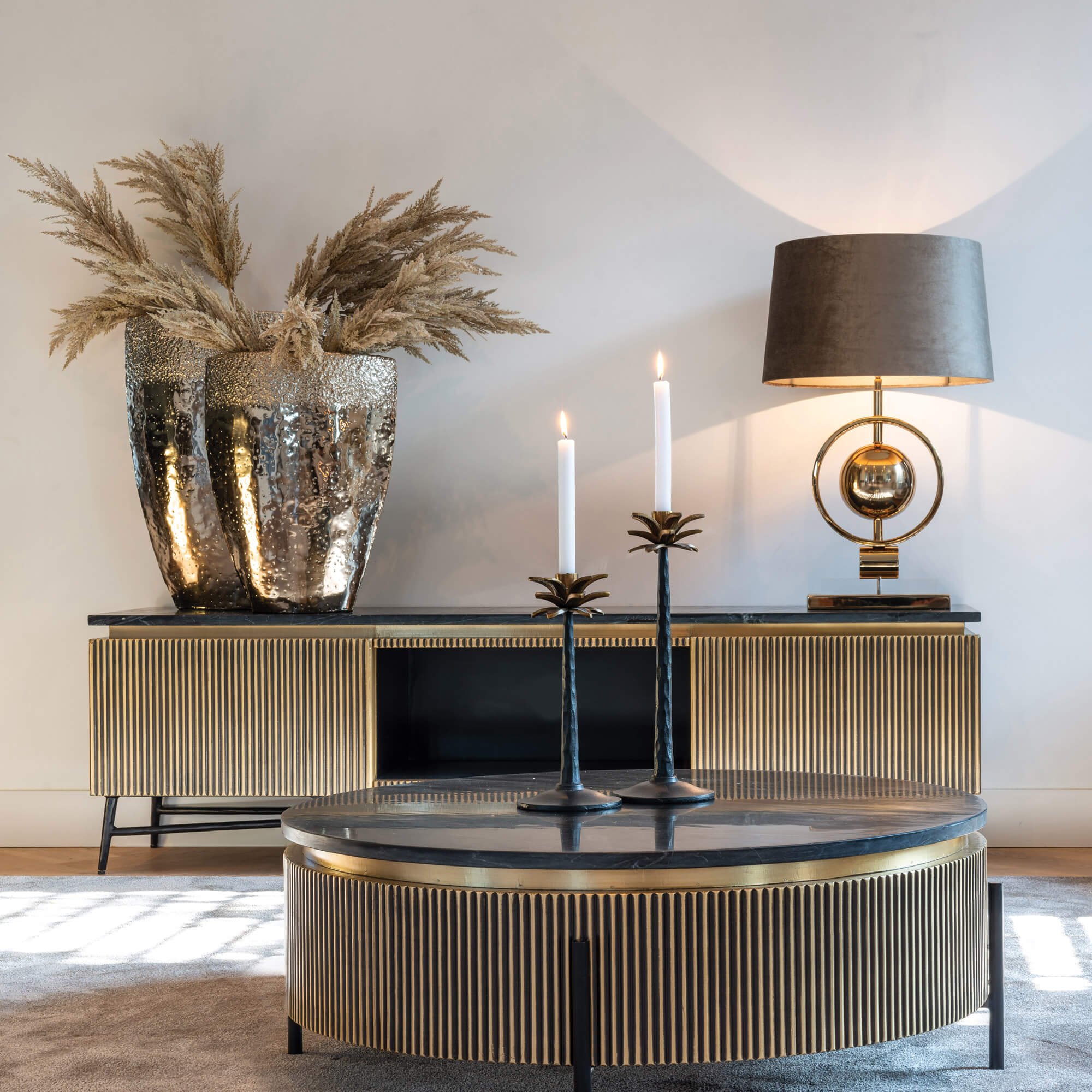 STOLIK KAWOWY Ironville czarno-złoty, okrągły, marmurowy blat, styl glamour, unikatowy STOLIK KAWOWY Ironville czarno-złoty, okrągły, marmurowy blat, styl glamour, unikatowy