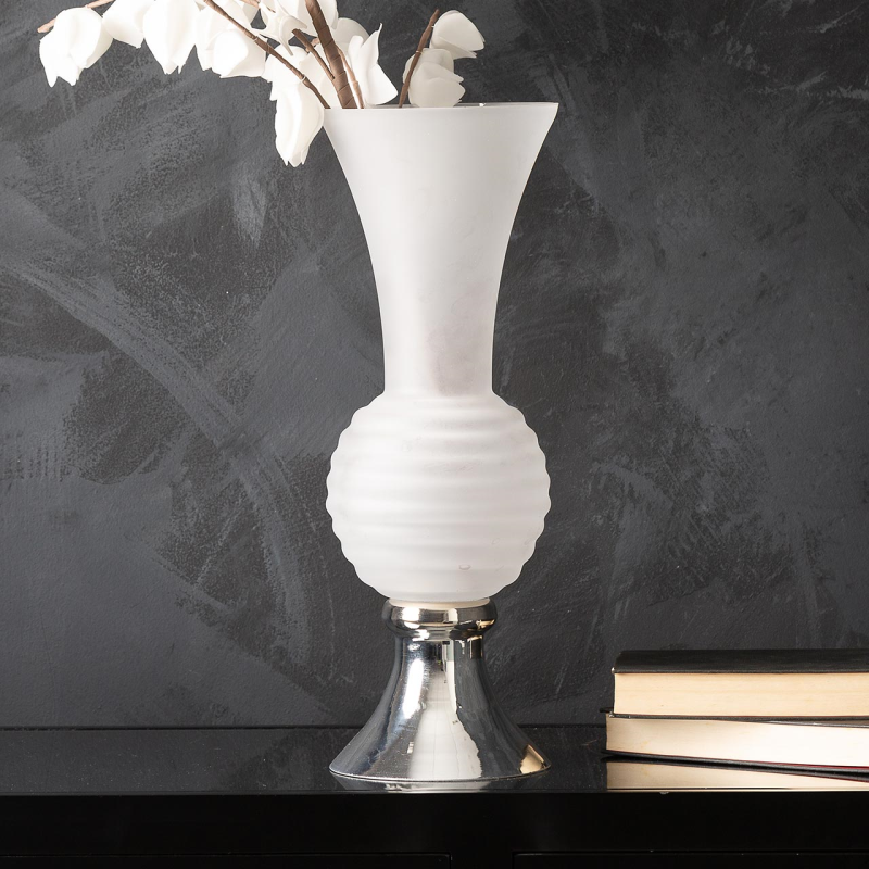 WAZON szklany, matowe wykończenie, srebrna, błyszcząca podstawa, piękny, mały, ekskluzywny WAZON szklany, matowe wykończenie, srebrna, błyszcząca podstawa, piękny, mały, ekskluzywny