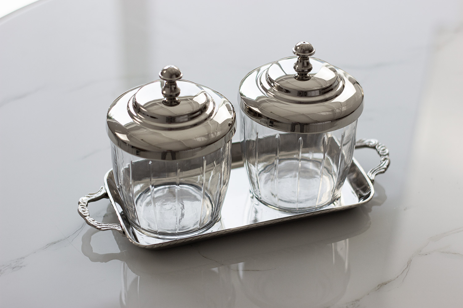 ZESTAW POJEMNIKÓW NA TACCE niklowane wykończenie, metalowo-szklany, klasyczny styl, piękny