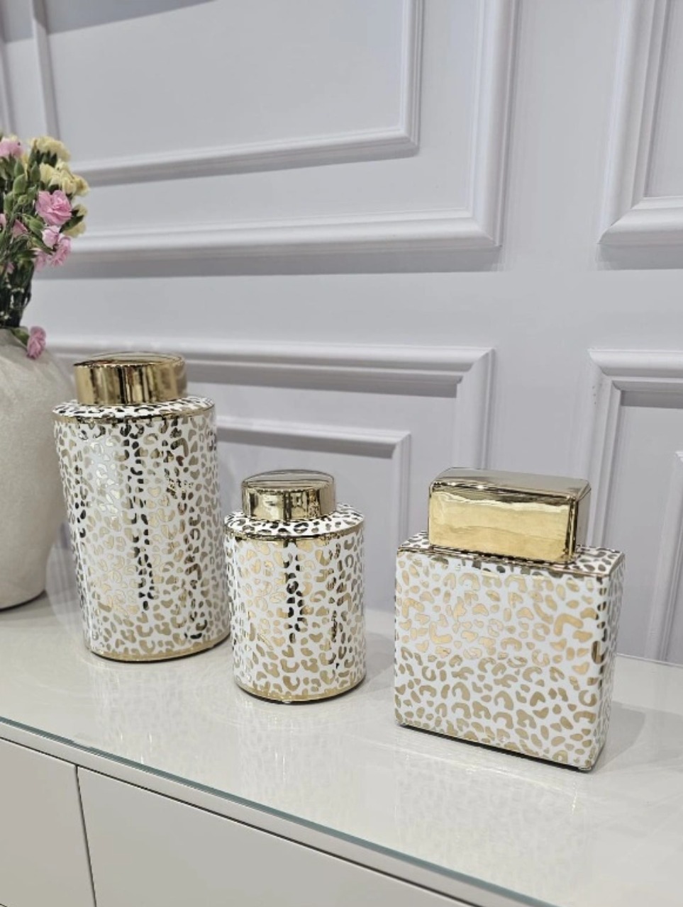 WAZON ceramiczny, okrągły, biało-zloty nowoczesny wzór, dekoracyjny, wyjątkowy