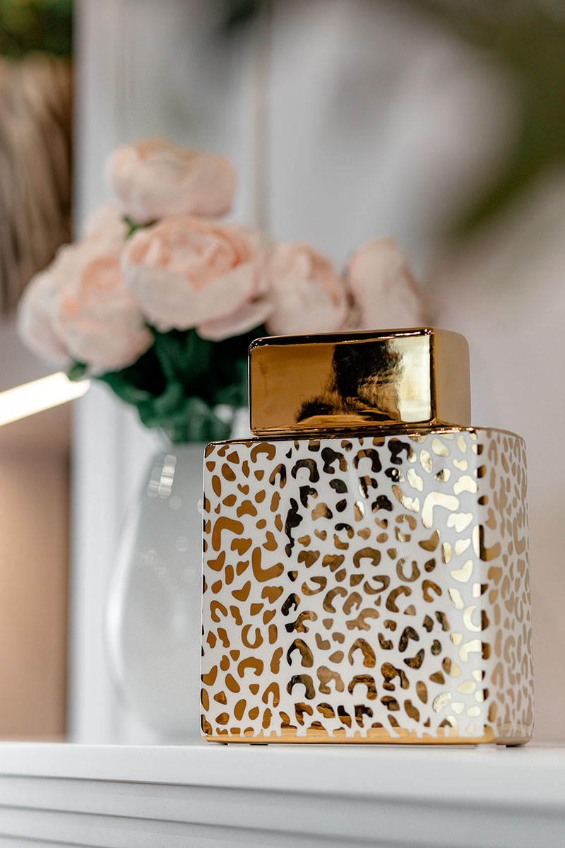 WAZON ceramiczny, prostokątny, biało-zloty nowoczesny wzór, dekoracyjny WAZON ceramiczny, prostokątny, biało-zloty nowoczesny wzór, dekoracyjny