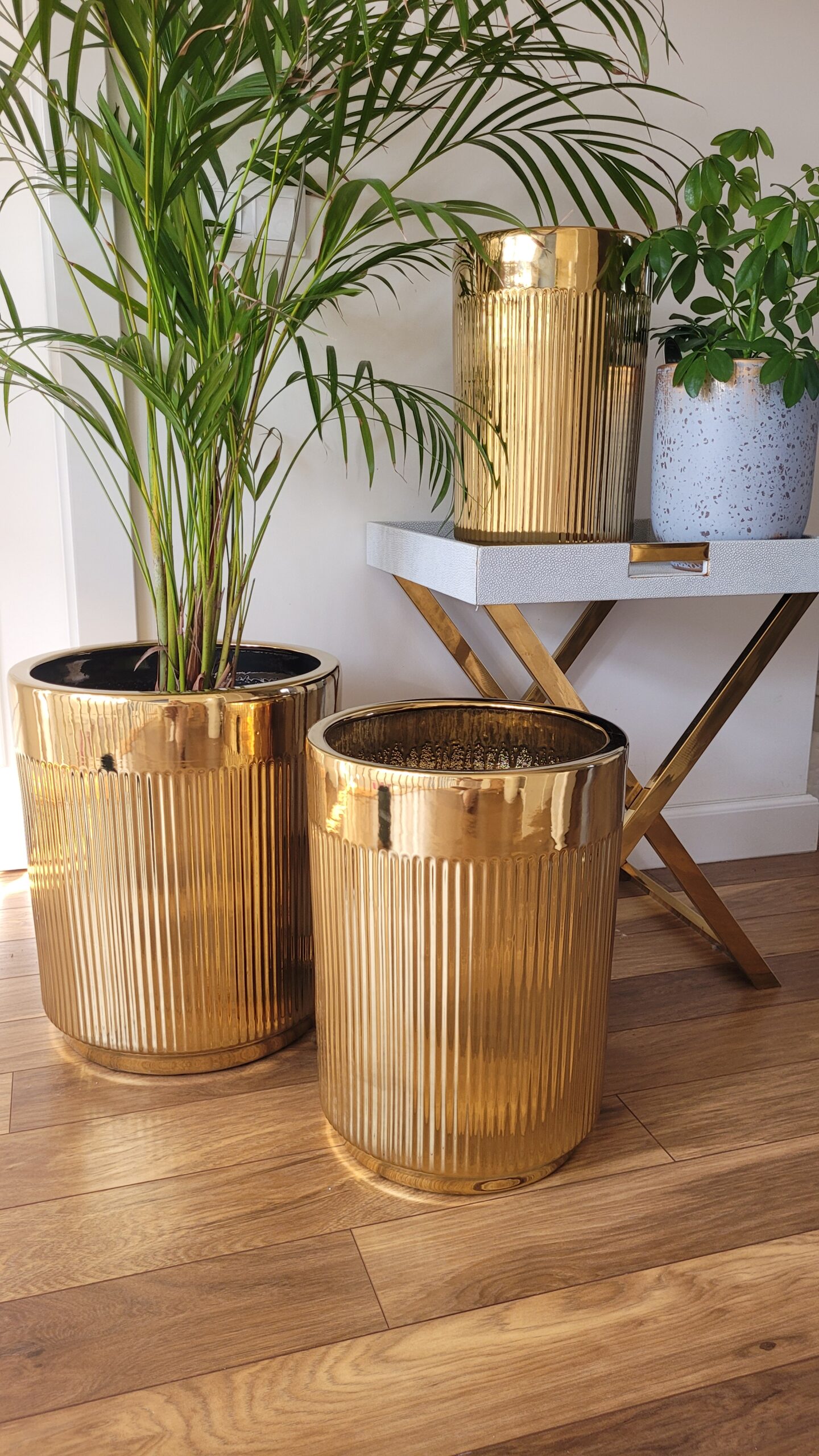 ZESTAW 3 DONIC złotych, ceramicznych, ryflowane, wysoki połysk, styl glamour, do salonu ZESTAW 3 DONIC złotych, ceramicznych, ryflowane, wysoki połysk, styl glamour, do salonu