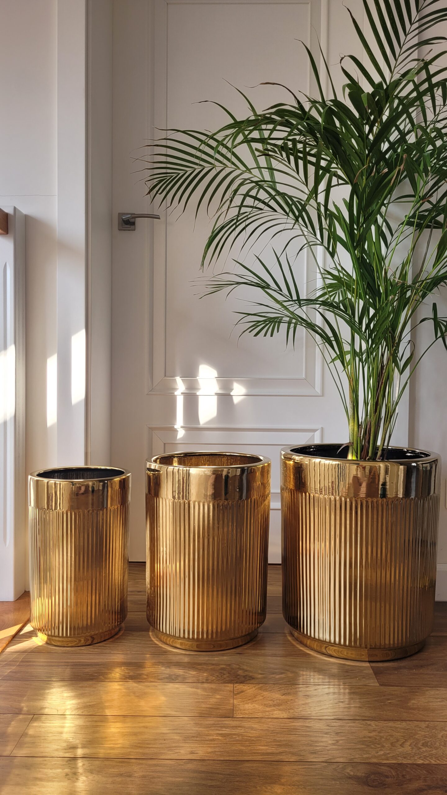 ZESTAW 3 DONIC złotych, ceramicznych, ryflowane, wysoki połysk, styl glamour, ekskluzywne ZESTAW 3 DONIC złotych, ceramicznych, ryflowane, wysoki połysk, styl glamour, ekskluzywne