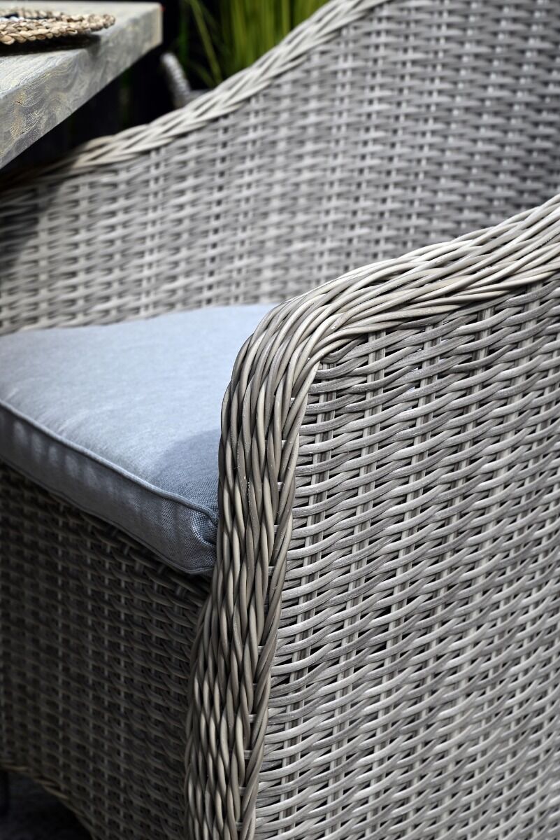 FOTEL OBIADOWY z beżowego ekorattanu, szara poduszka, klasyczny, zestaw ogrodowy OM009, ekskluzywny