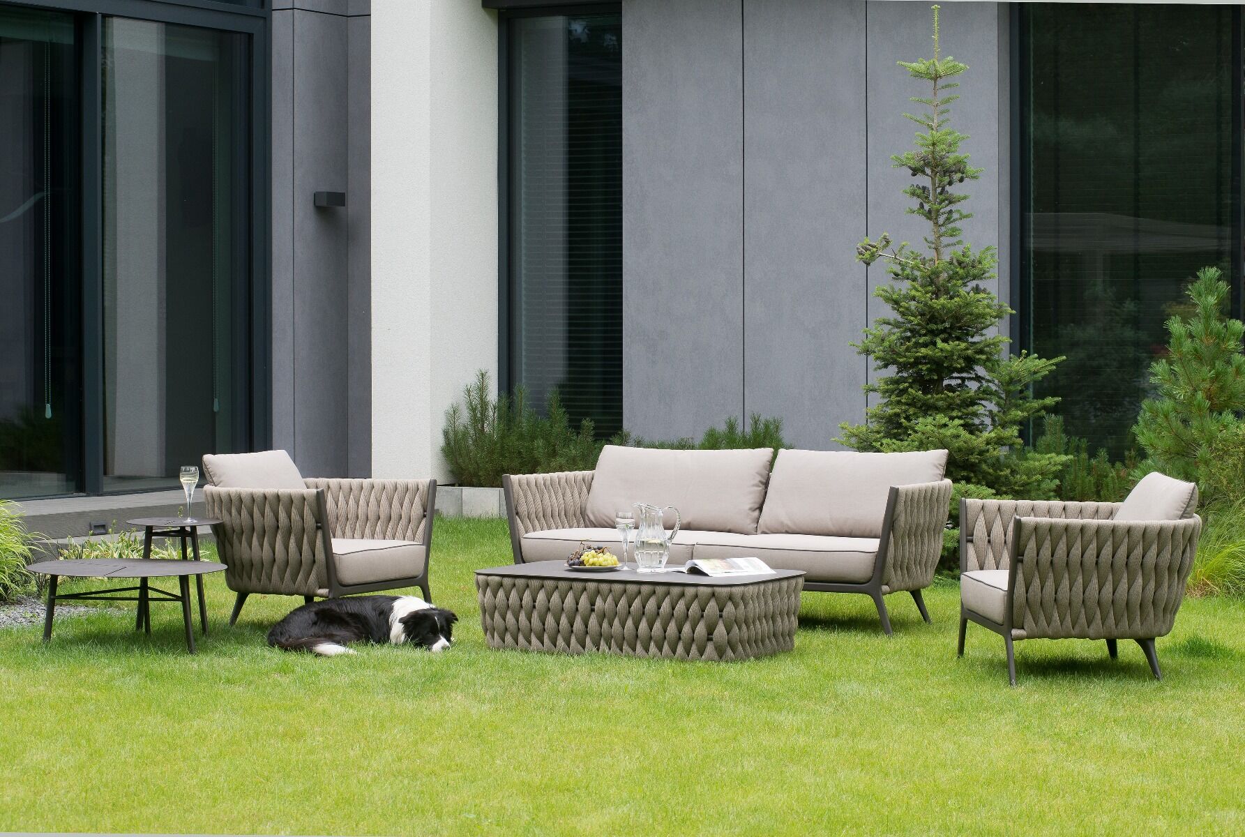 FOTEL OGRODOWY antracytowy stelaż, tkanina taupe, nowoczesny styl, zestaw ogrodowy OM005, piękny