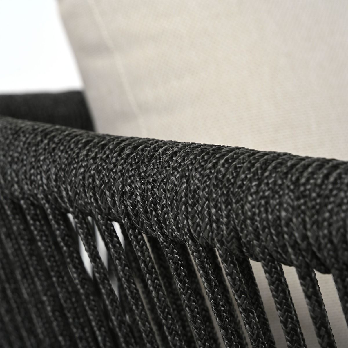 FOTEL OGRODOWY czarno-brązowy, jasne poduszki, klasyczne piękno, zestaw ogrodowy OM002, wyjątkowy