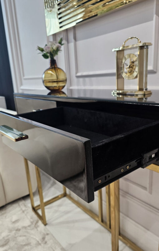 KONSOLA Naomi z dwiema szufladami, czarny połyskujący blat, złoty stelaż, styl glamour, premium