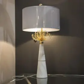 LAMPA STOŁOWA Cartagena Marmurowa Podstawa, Metalowa Dekoracja, Szary Abażur, wyjątkowa