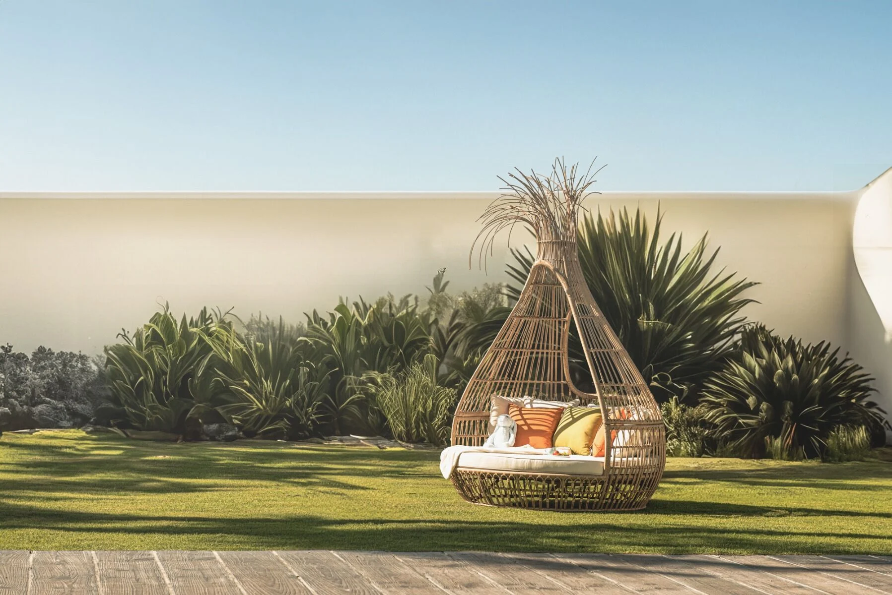 ŁÓŻKO OGRODOWE wyspa z zadaszeniem, ekorattan, egzotyczna inspiracja, piękne