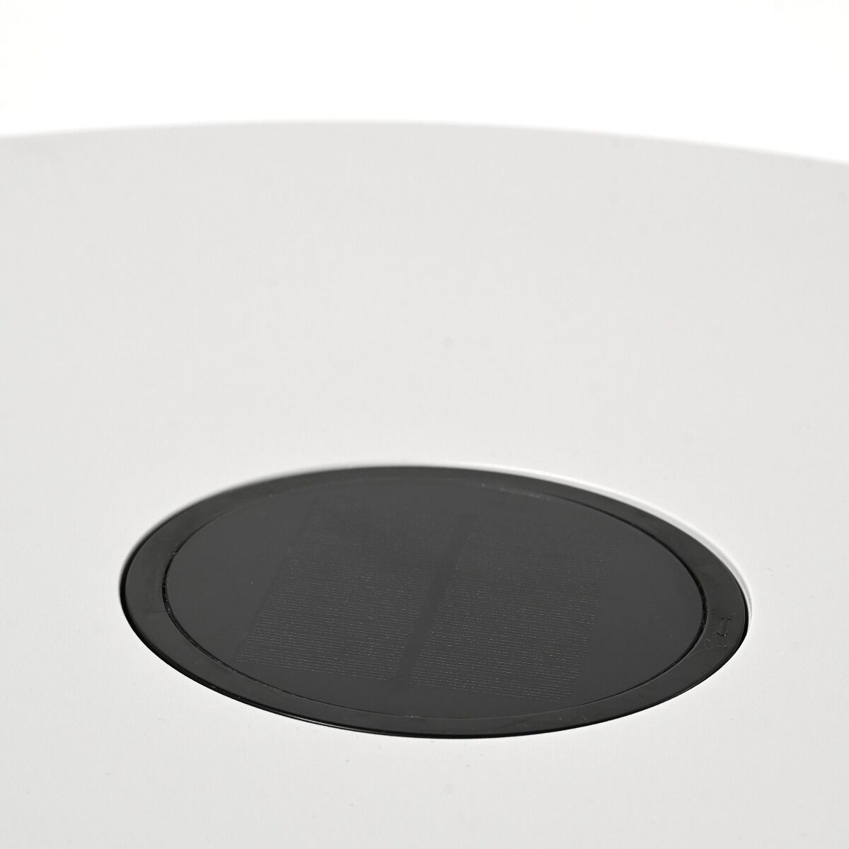 OGRODOWY STOLIK KAWOWY mały, okrągły z podświetleniem solarnym, biały, nowoczesny, zestaw ogrodowy OM006, designerski OGRODOWY STOLIK KAWOWY mały, okrągły z podświetleniem solarnym, biały, nowoczesny, zestaw ogrodowy OM006, designerski