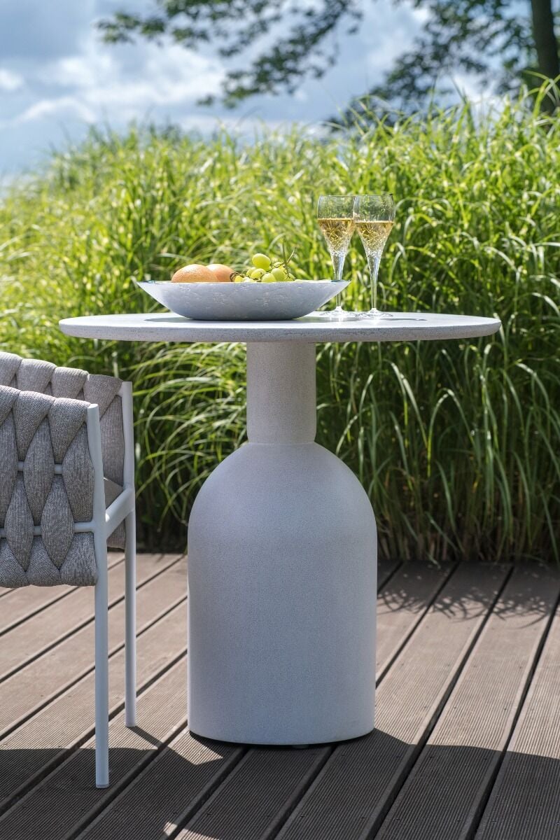 OGRODOWY STOLIK KAWOWY okrągły z tworzywa fiberstone, biały, nowoczesny styl, zestaw ogrodowy OM011 OGRODOWY STOLIK KAWOWY okrągły z tworzywa fiberstone, biały, nowoczesny styl, zestaw ogrodowy OM011