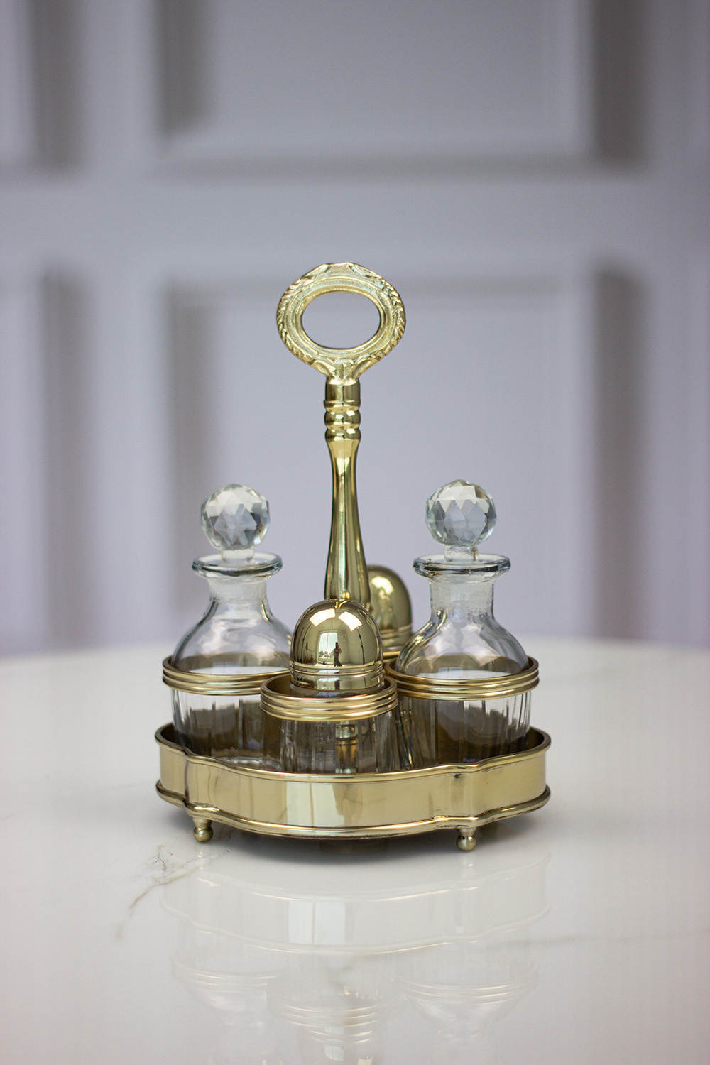 PRZYPRAWNIK metalowy, złoty, zestaw 4 pojemników ze stojakiem, na stół PRZYPRAWNIK metalowy, złoty, zestaw 4 pojemników ze stojakiem, na stół