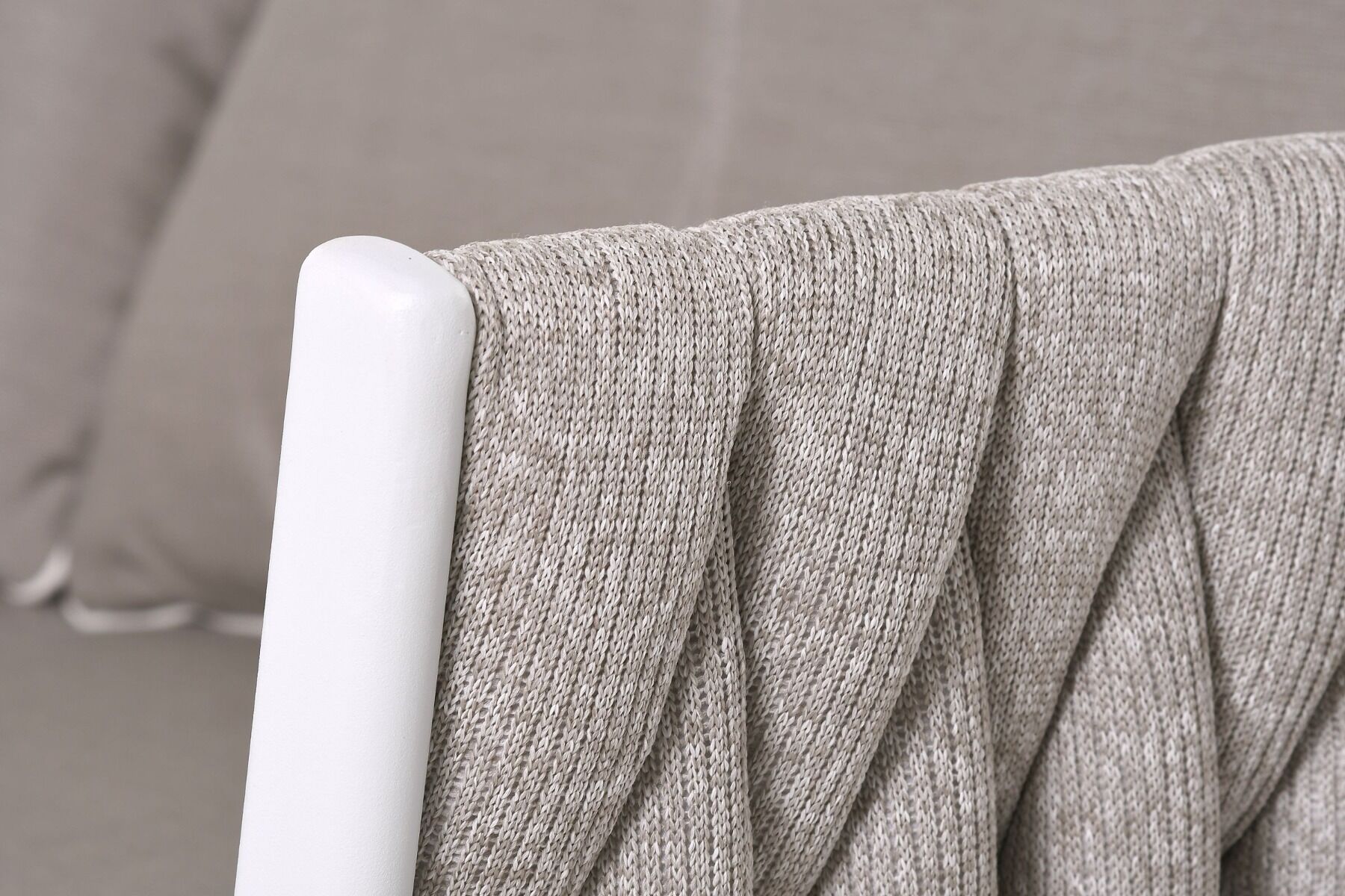 SOFA OGRODOWA 2 OSOBOWA biały aluminiowy stelaż, poduszki taupe, nowoczesna, zestaw ogrodowy OM011-1