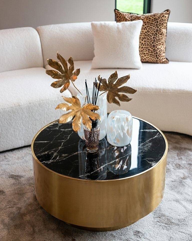 STOLIK KAWOWY okrągły, złota metalowa podstawa, czarny blat z konglomeratu, styl glamour, piękny