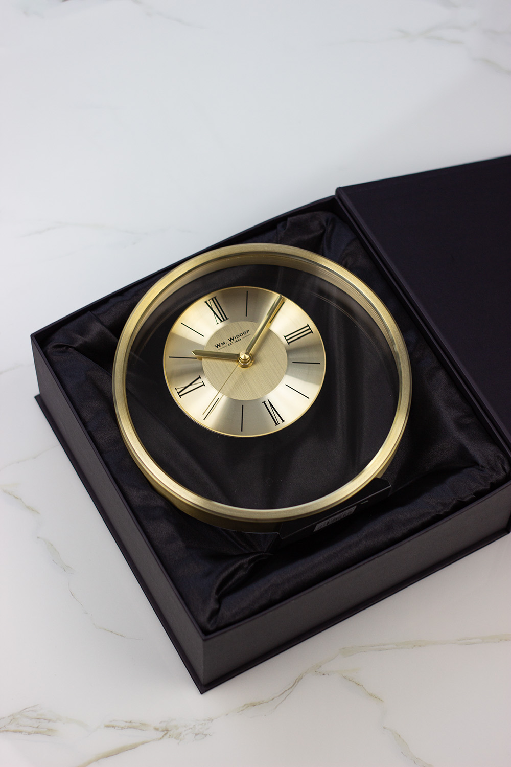 ZEGAR STOJĄCY metalowo-szklany, złota rama, okrągły, styl glamour ZEGAR STOJĄCY metalowo-szklany, złota rama, okrągły, styl glamour