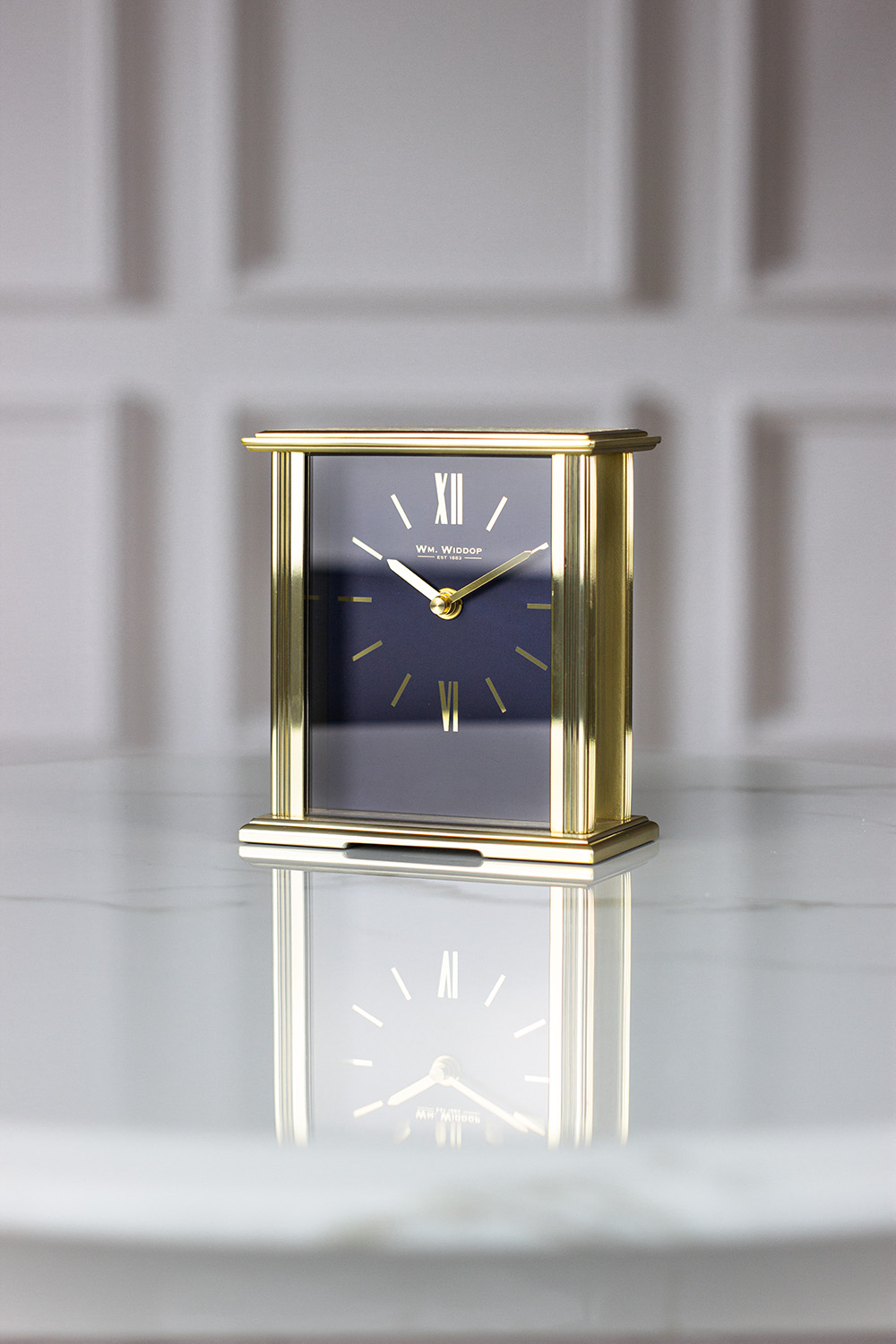 ZEGAR STOJĄCY prostokątny, złota rama, granatowa tarcza, styl glamour, na komodę ZEGAR STOJĄCY prostokątny, złota rama, granatowa tarcza, styl glamour, na komodę
