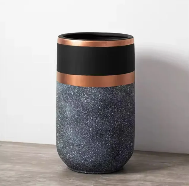 ZESTAW 2 DONIC z ceramiki mrozoodpornej, szaro-czarne ze złotymi paskami, glamour, ekskluzywne ZESTAW 2 DONIC z ceramiki mrozoodpornej, szaro-czarne ze złotymi paskami, glamour, ekskluzywne