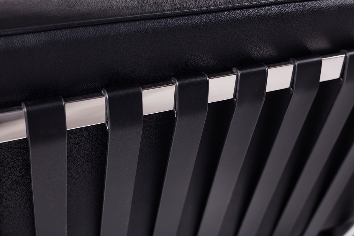 FOTEL z czarnej naturalnej skóry, na srebrnych nogach, pikowane siedzisko, klasyczny styl, do salonu FOTEL z czarnej naturalnej skóry, na srebrnych nogach, pikowane siedzisko, klasyczny styl, do salonu